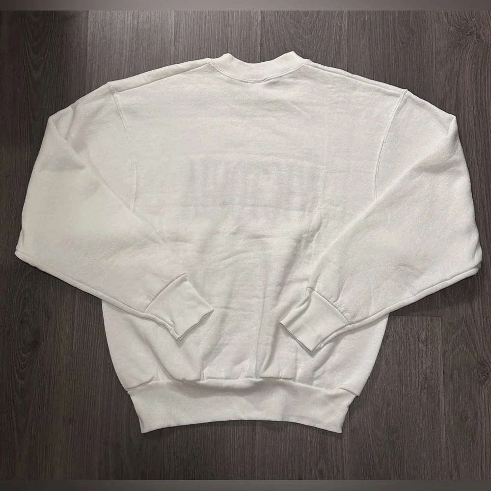 Vintage Victoria Embroidered Crewneck Sweater - Picture 2 of 4